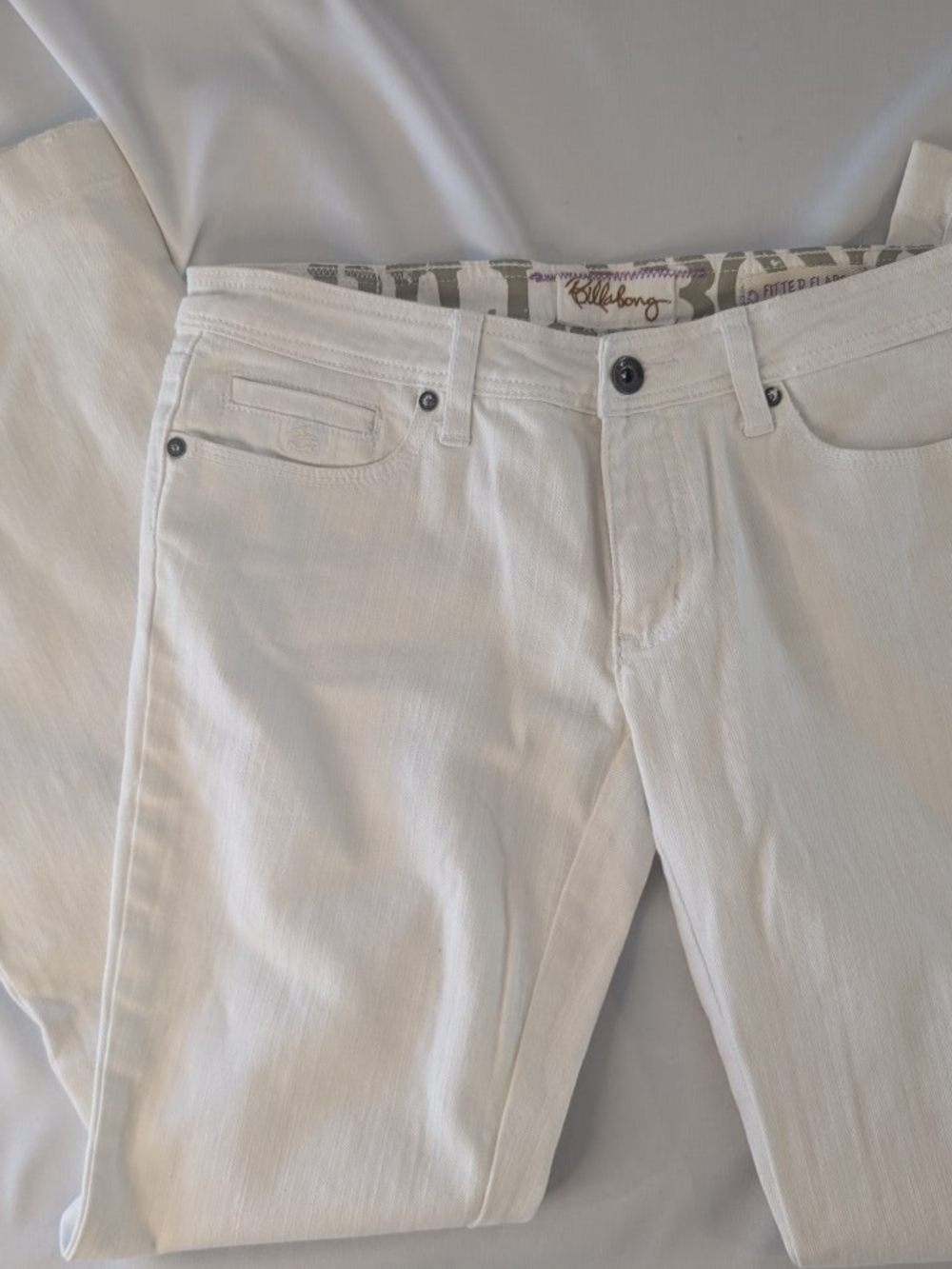 Billabong White Fitted Flare  White Jeans Junior Size 9